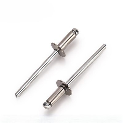 Remache abierto para tirar del núcleo